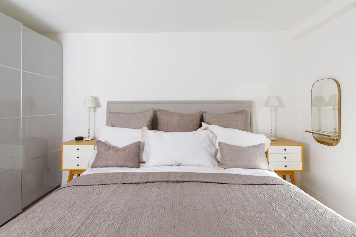 Stylish City Centre Apartment With Sauna Chichester Exteriör bild